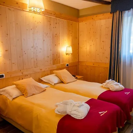 Hotel Grand 4*